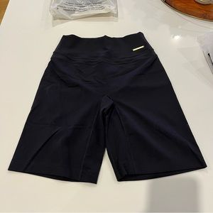 NWT Gymshark Whitney Cycling Shorts - Black